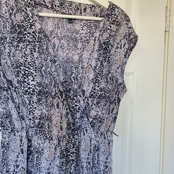 Snake print dress - Picture 3 of 10